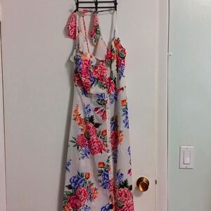 Maxi floral dress - size 3